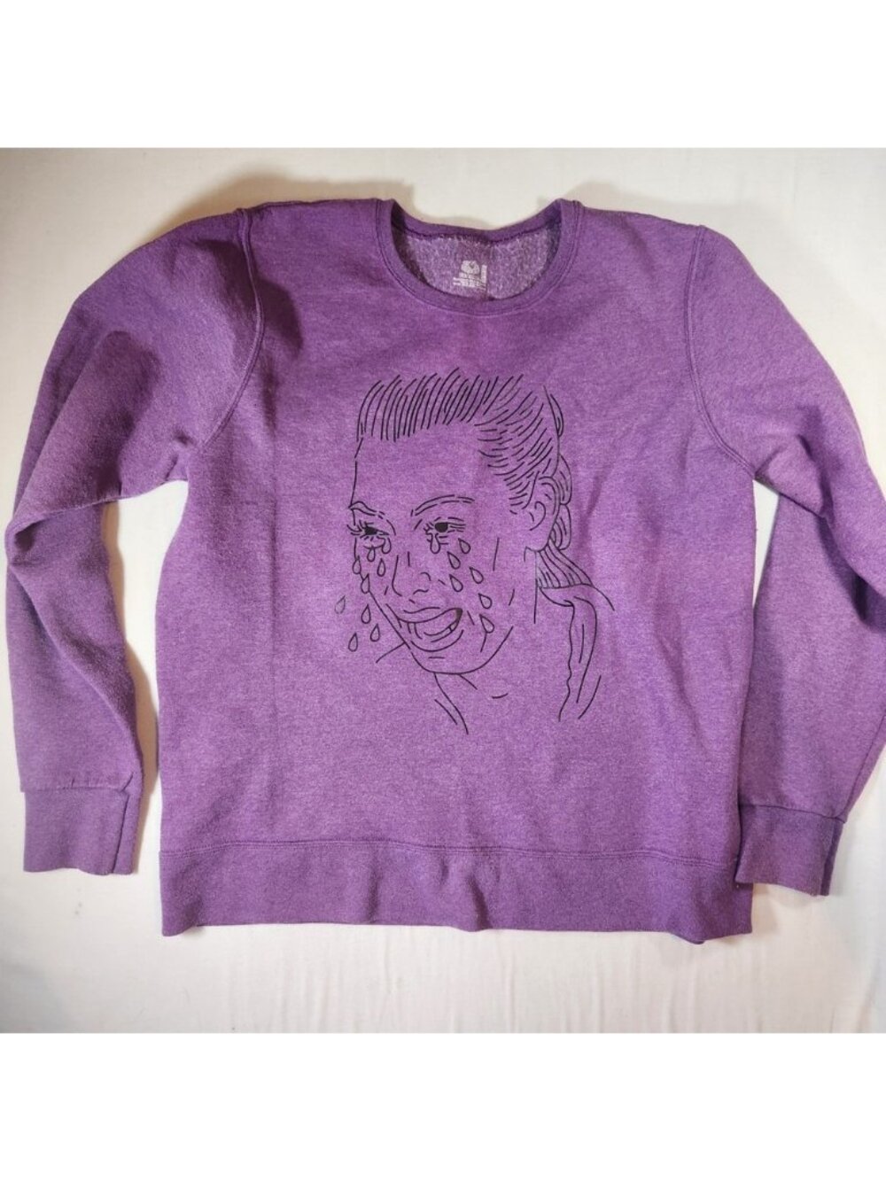 Fruit of the Loom Kim Kardashian Crying Graphic Sweatshirt 2XL Crewneck Fleece